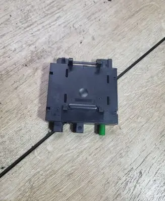 Mercedes-Benz E W211 Keyless (KESSY) go control unit/module A2118208926 SW4401 05051500