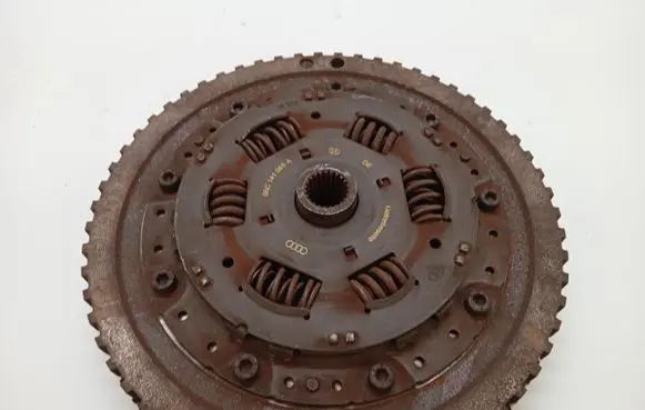 Audi A6 S6 C5 4B Crankshaft pulley 06C105269A