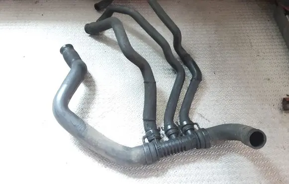 Renault Scenic II - Grand scenic II Engine coolant pipe/hose