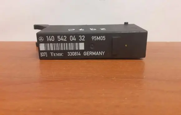 Mercedes-Benz S W140 Light module LCM 2976 1405420432