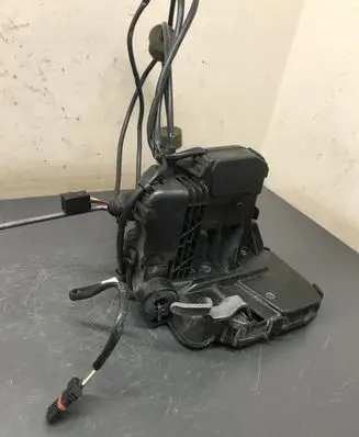 Mercedes-Benz CLK A209 C209 Front door lock 004134113517
