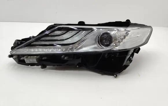 Toyota Camry VIII XV70 Headlight/headlamp 8115033G00