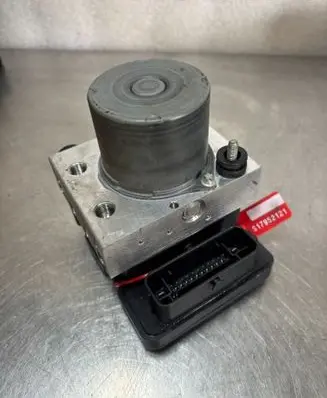 Renault Clio V ABS control unit/module gfdre546aaurtddj