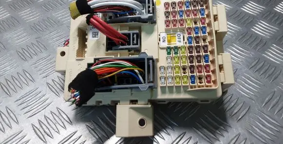 Hyundai Tucson TL Fuse module 91951D3570