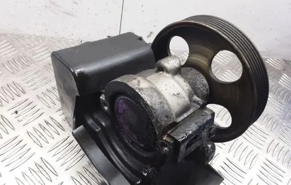 Peugeot 206 Power steering pump 9636868880 26079836QN