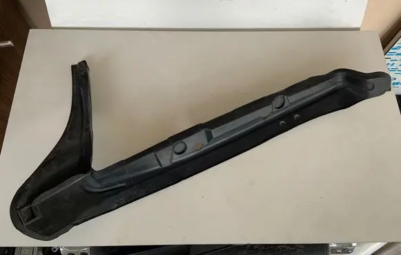Fender end trim