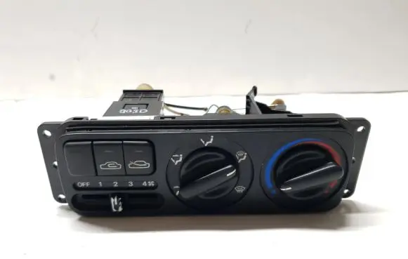 Hyundai Accent Climate control/heater control trim 