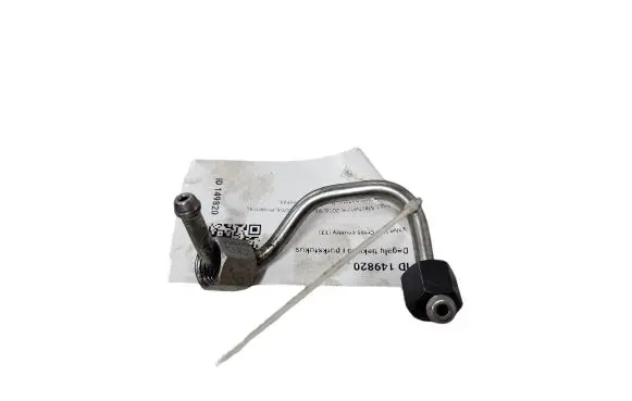 Volvo V40 Cross country Fuel injector supply line/pipe 