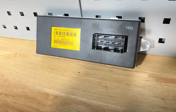 BMW 5 E60 E61 Other control units/modules 6768383 3714676838301 00140545