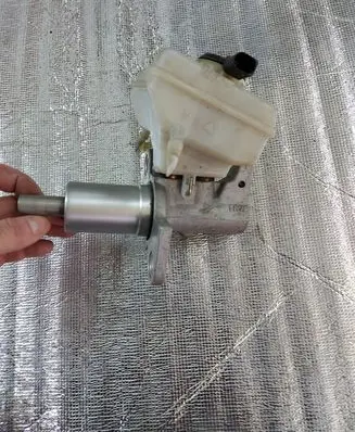 Audi A8 S8 D4 4H Master brake cylinder 8K0611301A