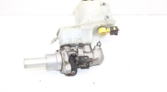 Volkswagen PASSAT B8 Master brake cylinder