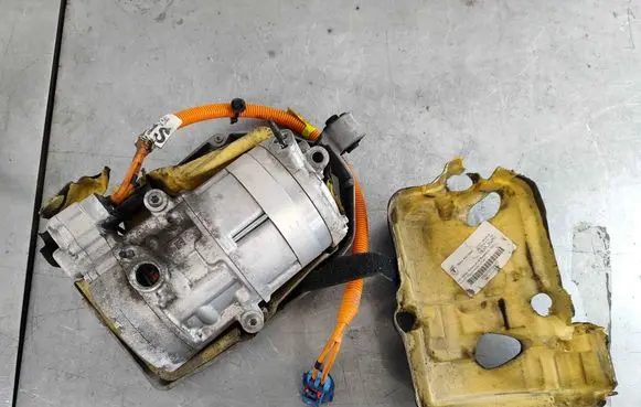 Tesla Model S Air conditioning (A/C) compressor (pump) 106336900G