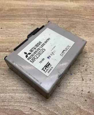 Mitsubishi Carisma Door central lock control unit/module MR238029 72165 DXMGX