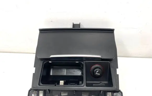 Audi A4 S4 B8 8K Car ashtray 8K0857951 8K0857965 WJD81610