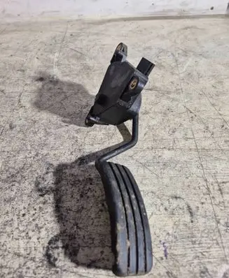 Renault Megane II Accelerator throttle pedal 8200159647