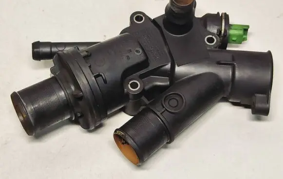 Ford Galaxy Thermostat/thermostat housing 77271 9682141580 78590M