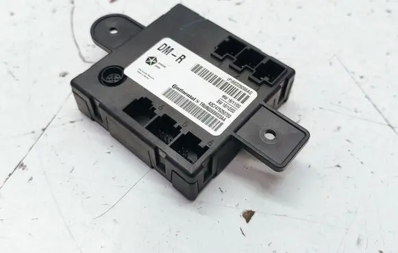 Chrysler Pacifica Door control unit/module 68225096AG