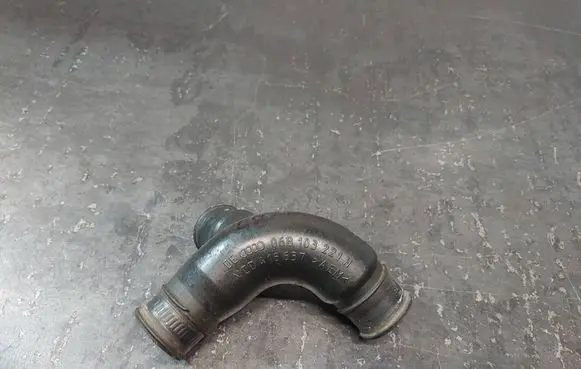 Audi A4 S4 B6 8E 8H Breather hose/pipe 06B103221H