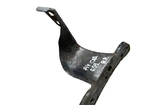 Audi A4 S4 B7 8E 8H Fender mounting bracket 8E0821136A
