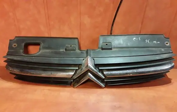 Citroen C5 Front bumper upper radiator grill 9636751980