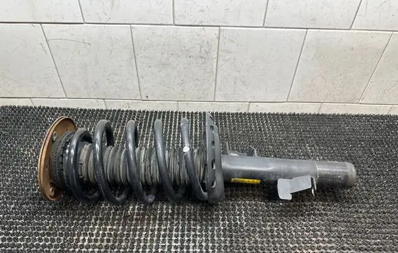 Volvo XC60 Front shock absorber with coil spring 31277626