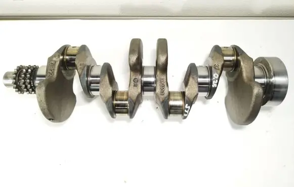 Mercedes-Benz Sprinter W906 Crankshaft R61100 A6460310401 A6110310201