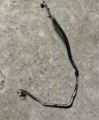 Jeep Grand Cherokee (WK) Air conditioning (A/C) pipe/hose
