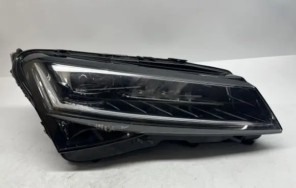 Skoda Superb B5 (3U) Headlight/headlamp 3V1941016D