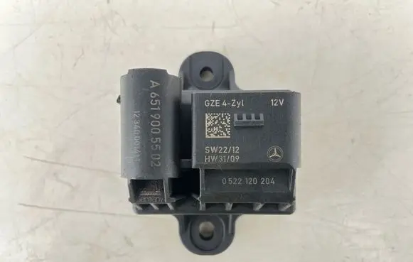 Mercedes-Benz A W176 Glow plug pre-heat relay A6519005502