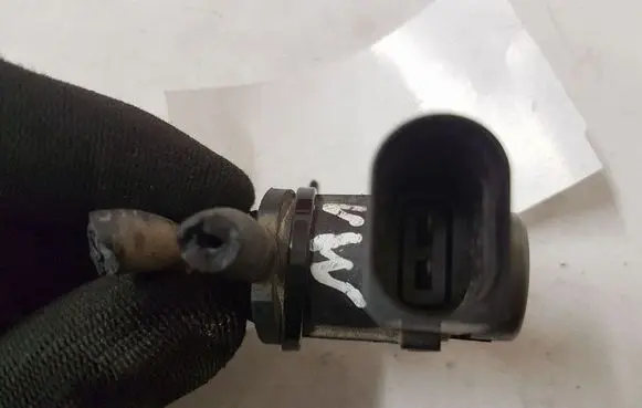 Audi A4 S4 B6 8E 8H Turbo solenoid valve 1J0906283C