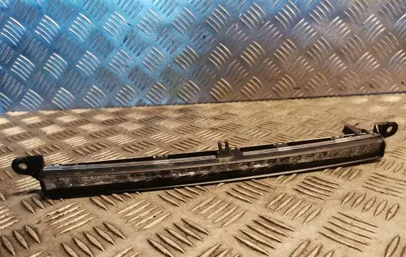 Mercedes-Benz C W203 Third/center stoplight 2038200456 A2038200456