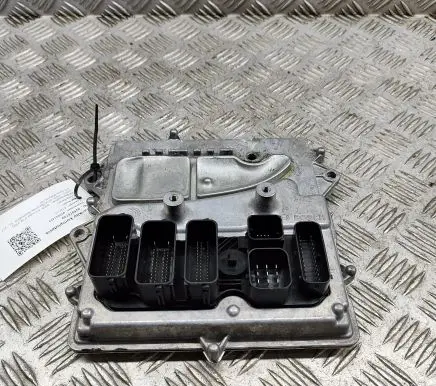 BMW M4 F82 F83 Engine control unit/module 8672514 0261S16735