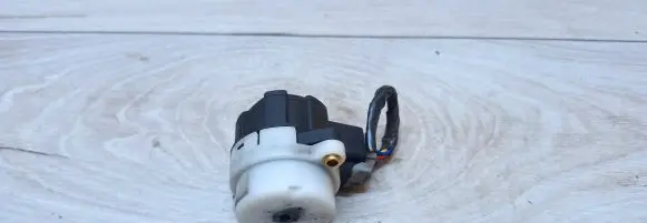 Volvo S60 Ignition lock contact 8645228