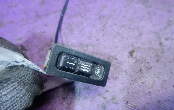 BMW 3 E36 Seat heating switch 61311387917