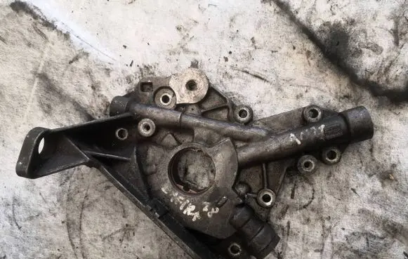 Opel Zafira A Oil pump 90536036