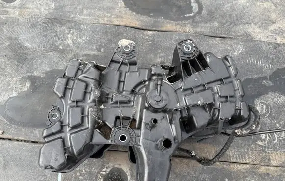 Alfa Romeo Stelvio AdBlue liquid reservoir 50553911