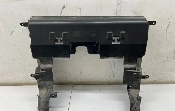 Audi Q8 e-tron Radiator mount bracket 4KE121291B 4KE121291