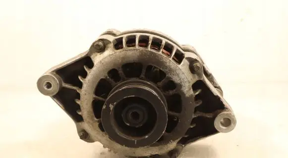 Opel Astra G Generator/alternator 135519100