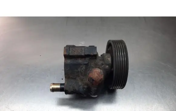 Renault Laguna I Power steering pump 7700823735