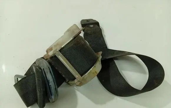 Opel Zafira A Rear seatbelt 