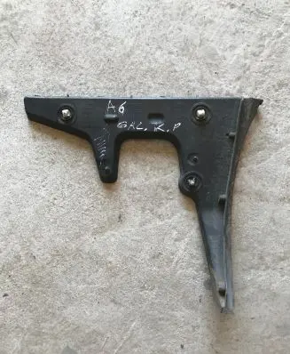 Audi A6 S6 C6 4F Front bumper mounting bracket 4F9807453 13867