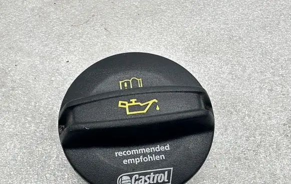 Audi A6 S6 C7 4G Oil filler cap 06K103485A 06K103485