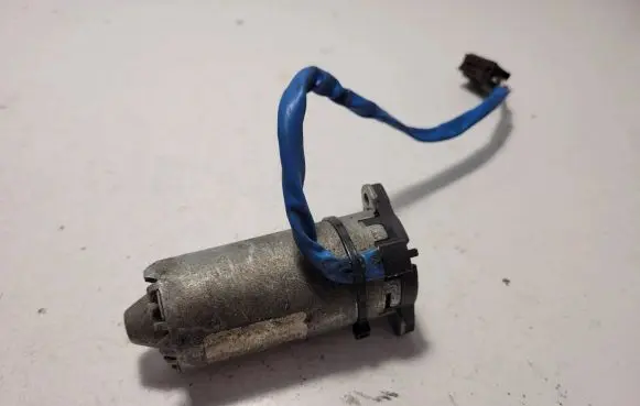 Mercedes-Benz CL C215 Seat adjustment motor 2158200442 15139101 00026