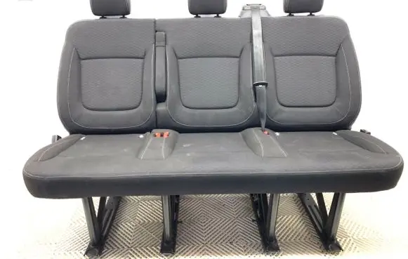 Opel Vivaro Second row seats 