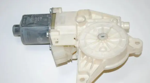 Volkswagen Golf VII Front door window regulator motor A2048200142