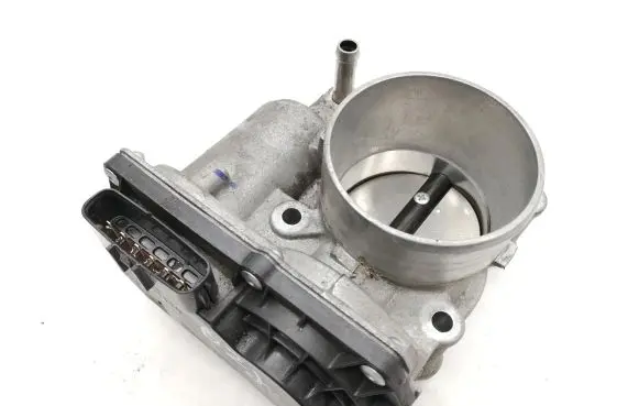 Toyota C-HR I Throttle valve 220300T110