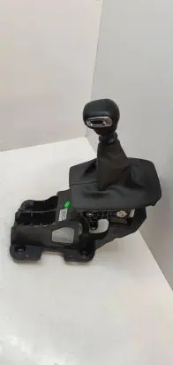 Peugeot 2008 II Gear shifter/selector 9824166680