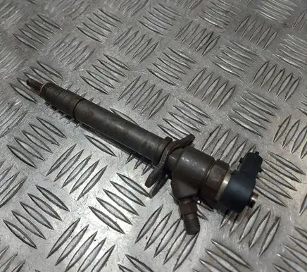 Volvo V70 Fuel injector 8658352 2A1723E