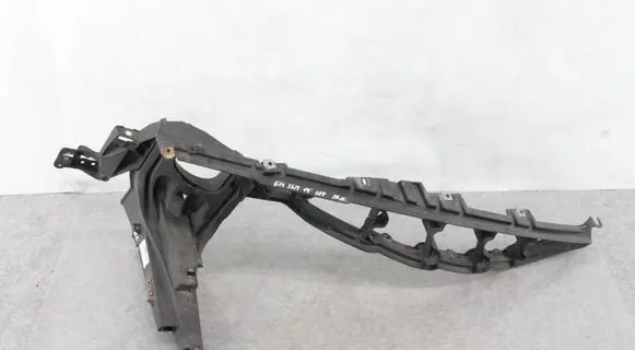 BMW X6 M Fender mounting bracket 7157989 7157983 51657157989