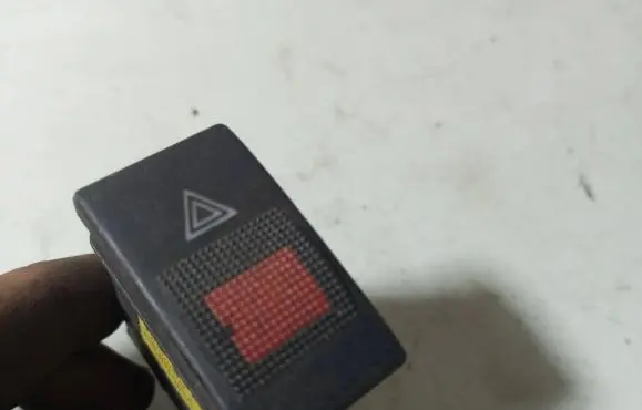 Audi A4 S4 B5 8D Hazard light switch 8D0941509C
